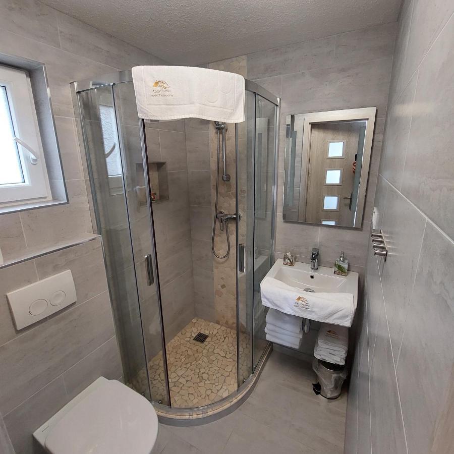 Apartmany Nad Tajovom バンスカー・ビストリツァ エクステリア 写真